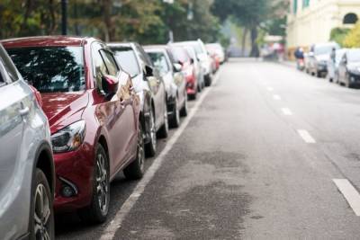 За неделю с парковок Петербурга эвакуировали 440 автомобилей - spb.mk.ru - Санкт-Петербург