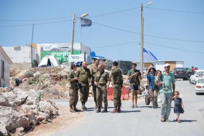 Поселенцы покинули форпост Эвьятар. Что они получили взамен? - news.israelinfo.co.il - Израиль - Османская Империя