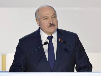 Александр Лукашенко - Григорий Азаренк - Лукашенко: Журналисту, критиковавшему оппозицию, хотели отрезать язык и грозили пистолетом, привезенным из Украины - rosbalt.ru - Украина - Белоруссия - Минск