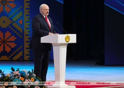 Александр Лукашенко - Лукашенко обвинил Литву в запуске летающей канистры со взрывчаткой - lenta.ua - Украина - Белоруссия - Литва