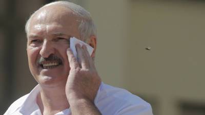 Александр Лукашенко - Лукашенко пообещал не сдерживать мигрантов на пороге Европы - vesti.ru - Белоруссия - Ирак - Иран - Литва - Минск - Афганистан