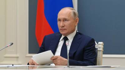 Владимир Путин - Путин посмертно наградил убитых в Сочи судебных приставов Орденом Мужества - russian.rt.com - Россия - Сочи