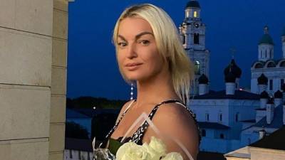 Анастасия Волочкова - Балет в доспехах: Волочкова показала фото с «рыцарем» своего сердца - 5-tv.ru - Москва - Россия