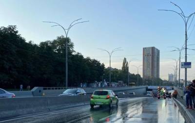 В Киеве возобновлено движение по тоннелю на улице Телиги - korrespondent.net - Украина - Киев