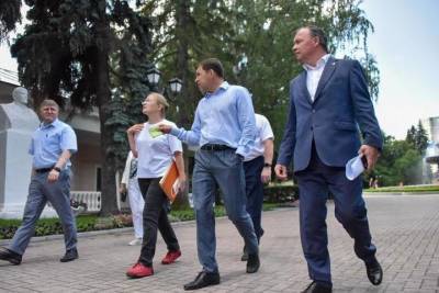 Евгений Куйвашев - Эксперт поддержал предложение Куйвашева по замене тополей в Екатеринбурге - eburg.mk.ru - Москва - Екатеринбург - Свердловская обл. - Экология