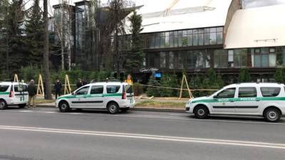 Судебные приставы оцепили здание Спорт Палас на Крестовском - abnews.ru