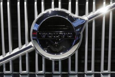 Прибыль Volvo недотянула до прогнозов из-за дефицита чипов - smartmoney.one - Швеция - Стокгольм - Reuters