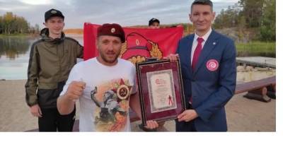 Бизнесмен из Петербурга поставил рекорд, переплыв Северную Ладогу по экстремальному маршруту - piter.tv - Россия - Санкт-Петербург