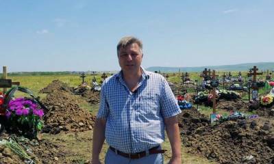 Михаил Миненков - Красноречивее слов: директор кладбища на Ставрополье показал свежие могилы, уговаривая вакцинироваться - bloknot.ru - Ставрополье - Невинномысск