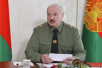 Александр Лукашенко - Лукашенко сравнил литовских пограничников с фашистами и напомнил им про лагеря - lenta.ru - Белоруссия - Ирак - Литва