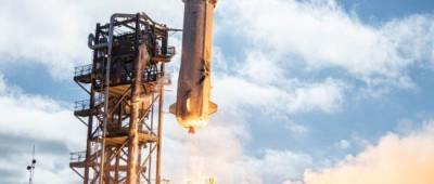 Джефф Безос - Марк Безос - Уолли Фанк - Ракета Blue Origin впервые подняла в космос людей. На борту был также Джефф Безос - w-n.com.ua