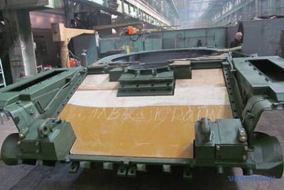 Под броню «Оплота» спрятали «славу Украине» - lenta.ru - Украина - Харьков