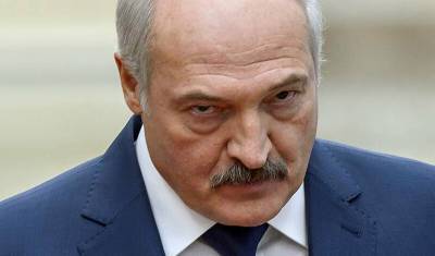 Эдгар Ринкевич - Лукашенко заявил, что посол в Риге должен был «набить морду» за снятый флаг - newizv.ru - Белоруссия - Рига - Латвия