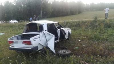 В Башкирии при опрокидывании ВАЗа погибли двое - usedcars.ru - Башкирия - район Учалинский