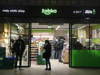 Не хотела продавать алкоголь: полячка предстанет перед судом за избиение продавщицы родом из Украины - unn.com.ua - Украина - Киев - Польша - Нападение