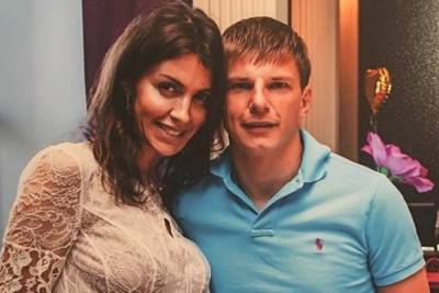 Алиса Казьмина - Мать Аршавина требует от тяжелобольной экс-невестки почти два миллиона рублей - abnews.ru