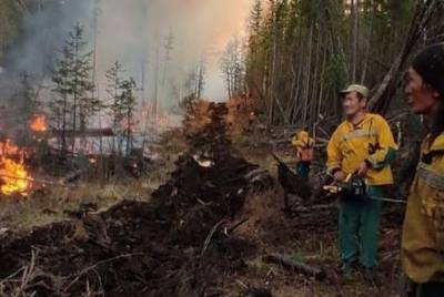 В Якутии лесные пожары тушат искусственными дождями - znak.com - респ. Саха - Вилюйск