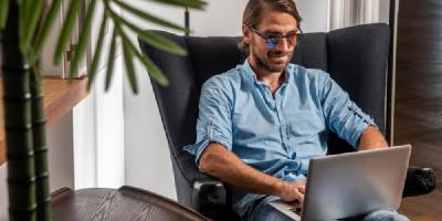 Что такое синий свет и почему он опасен для нашего зрения? - nep.co.il