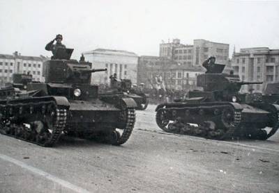 Неизвестный парад 7 ноября 1941 года: где его провёл Сталин - russian7.ru