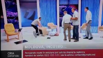 Майя Санду - Экс-замглавы МВД Молдавии подрался в эфире с экс-советником президента - piter.tv - Молдавия