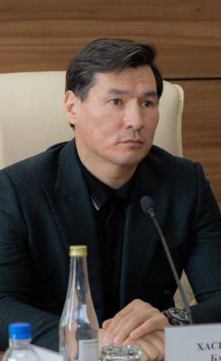Бату Хасиков - Бату Хасиков намерен возродить калмыцкий язык командным подходом - nazaccent.ru - Россия - респ. Калмыкия