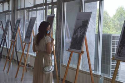 В Хабаровске старый аэропорт превратили в арт-пространство - lenta.ru - Хабаровск