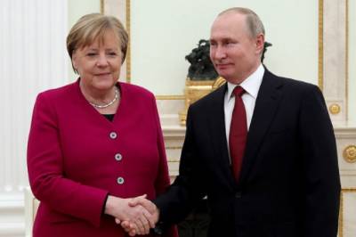 Владимир Путин - Борис Джонсон - Ангела Меркель - Михаил Хазин - Михаил Хазин рассказал о борьбе Меркель и Джонсона за право встретиться с Путиным - actualnews.org - Москва - Россия - Англия - Лондон - Германия - Берлин