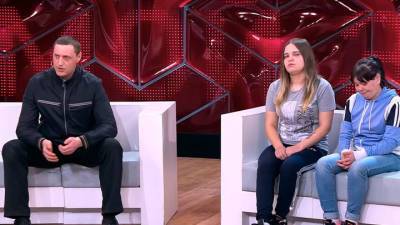 Родившая в 13 лет встретилась с бросившим ее отцом ребенка - vesti.ru - Россия
