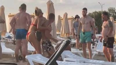 Массовое побоище на самарском пляже попало на видео - vesti.ru - Самара