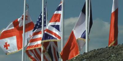 США перекидывают военную технику в Грузию - ruposters.ru - США - Украина - Англия - Италия - Грузия - Турция - Германия - Румыния - Эстония - Польша - Литва - Испания - Канада - Азербайджан - Латвия