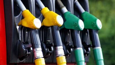 Цены на бензин достигли исторического максимума - piter.tv - Санкт-Петербург