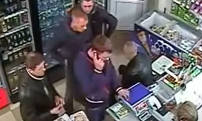 Пенсионерка в карельском городе получила бутылкой по голове в очереди - gubdaily.ru - район Сегежский