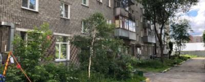 Маленький сибиряк, выпавший из окна, оперся на москитную сетку - runews24.ru - Новосибирск