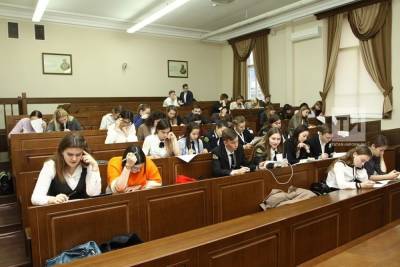 За обучение «фиктивных студентов» уволили трех директоров колледжей в Татарстане - kazan.mk.ru - респ. Татарстан