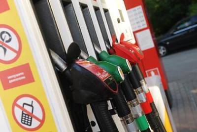 Павел Сорокин - В Минэнерго оправдали рекордный рост цен на бензин - lenta.ru - Россия