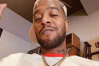 Рэпер Kid Cudi накрасил ногти и закрыл комментарии в Instagram из страха критики - lenta.ru - Twitter
