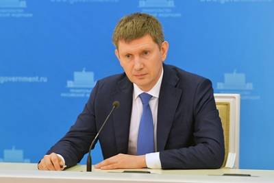 Владимир Путин - Максим Решетников - Бизнесу в России решили заплатить за приостановку работы в пандемию - lenta.ru - Россия
