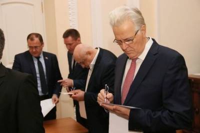 Сергей Миронов - Назван вероятный сменщик Артёмова в Заксобрании Омской области - omsk.mk.ru - Россия - Омская обл.