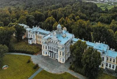 Дмитрий Логинов - Фотограф показал величие усадьбы Знаменки с высоты птичьего полета - online47.ru - Санкт-Петербург