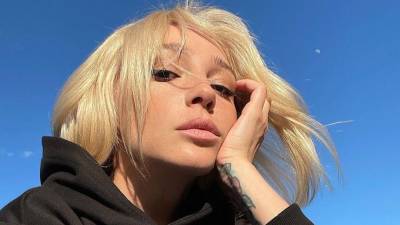 Анастасия Ивлеева - Эльдар Джарахов - Богдан Милохин - Блогер - Блогер Джарахов раскрыл «тайный» смысл татуировки Ивлеевой - 5-tv.ru