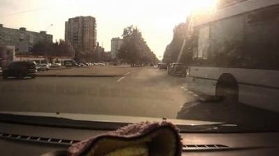 Водитель автобуса № 130 совершил опасный поворот на пр. Строителей - penzainform.ru