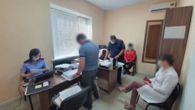 Медиков Ульяновской области заподозрили в выдаче ложных справок о вакцинации - piter.tv - Ульяновская