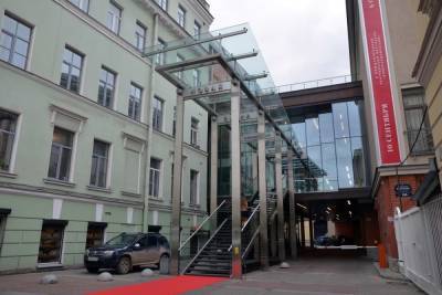 Петербургский суд запретил ссылку на нелегальный сайт по продаже билетов в Александрийский театр - spb.mk.ru - США - Санкт-Петербург - г. Александрия