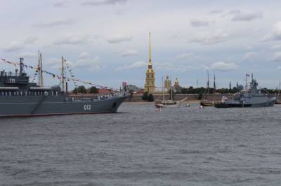 Генеральная репетиция парада ко Дню ВМФ в Петербурге: фоторепортаж iReactor - inforeactor.ru - Санкт-Петербург
