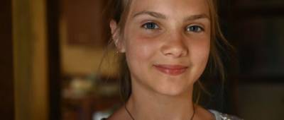 Владимир Зеленский - Зеленский наградил медалью 12-летнюю девочку, которая спасла четырех детей - w-n.com.ua - Украина