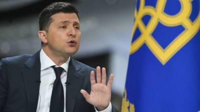 Владимир Зеленский - Зеленский решил не штрафовать крымчан за "незаконные поездки" домой - crimea.ria.ru - Украина - Крым - Симферополь
