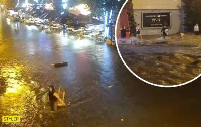 В Одессе потоки воды носили по улицам тело мужчины (ВИДЕО) - agrimpasa.com - Украина - Одесса
