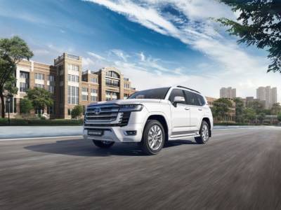 В России стартуют продаж нового Toyota Land Cruiser 300 - autostat.ru - Россия