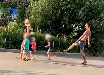 Полиция Волгограда ищет пьяного отца за избиение маленького сына в парке - province.ru - Россия - Волгоград