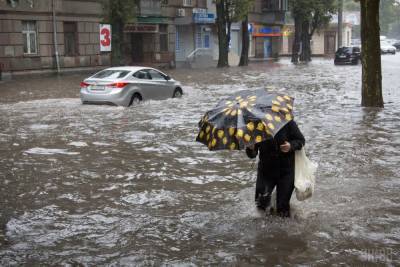 Стихия в Одессе: за несколько часов выпала месячная норма осадков (фото, видео) - sharij.net - Одесса